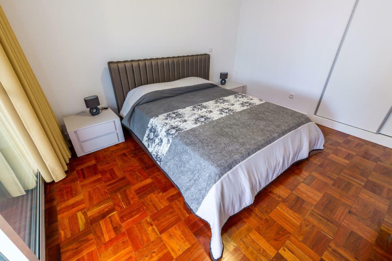 Sea Breeze II Apartment Caniço Екстериор снимка