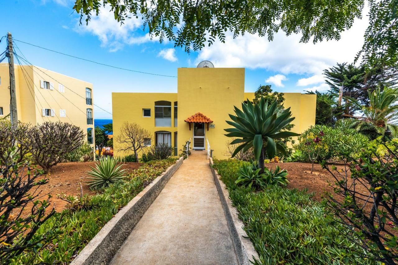 Sea Breeze II Apartment Caniço Екстериор снимка